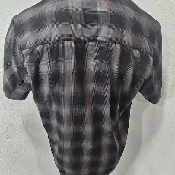 Dixxon "South Gate" men's short-sleeve button-down flannel print large - Picture 4 of 8